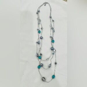 Elegant vintage Silver and Teal Beaded Necklace